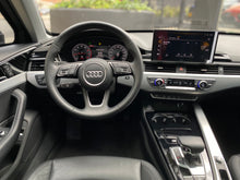 Cargar imagen en el visor de la galería, Audi A4 40 TFSI Hibrido Modelo 2023
