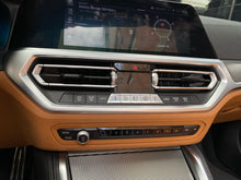 Cargar imagen en el visor de la galería, BMW M440I xDrive Cabriolet Modelo 2022
