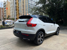 Cargar imagen en el visor de la galería, Volvo XC40 T4 Modelo 2019

