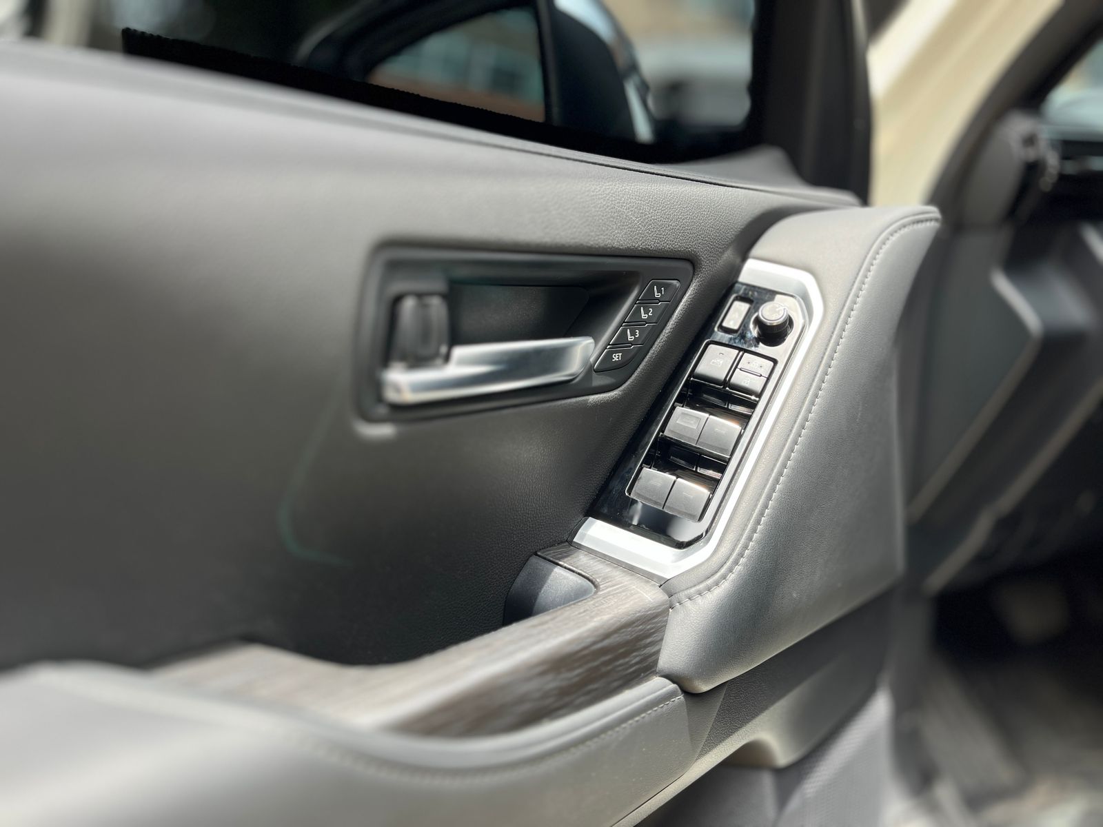 Toyota Land Cruiser 300 Modelo 2023 Blindada - Autos 93