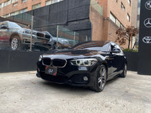 Cargar imagen en el visor de la galería, BMW 120I Paquete M Modelo 2019
