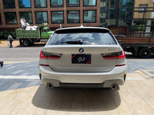 Cargar imagen en el visor de la galería, BMW 330I Paquete M Modelo 2022
