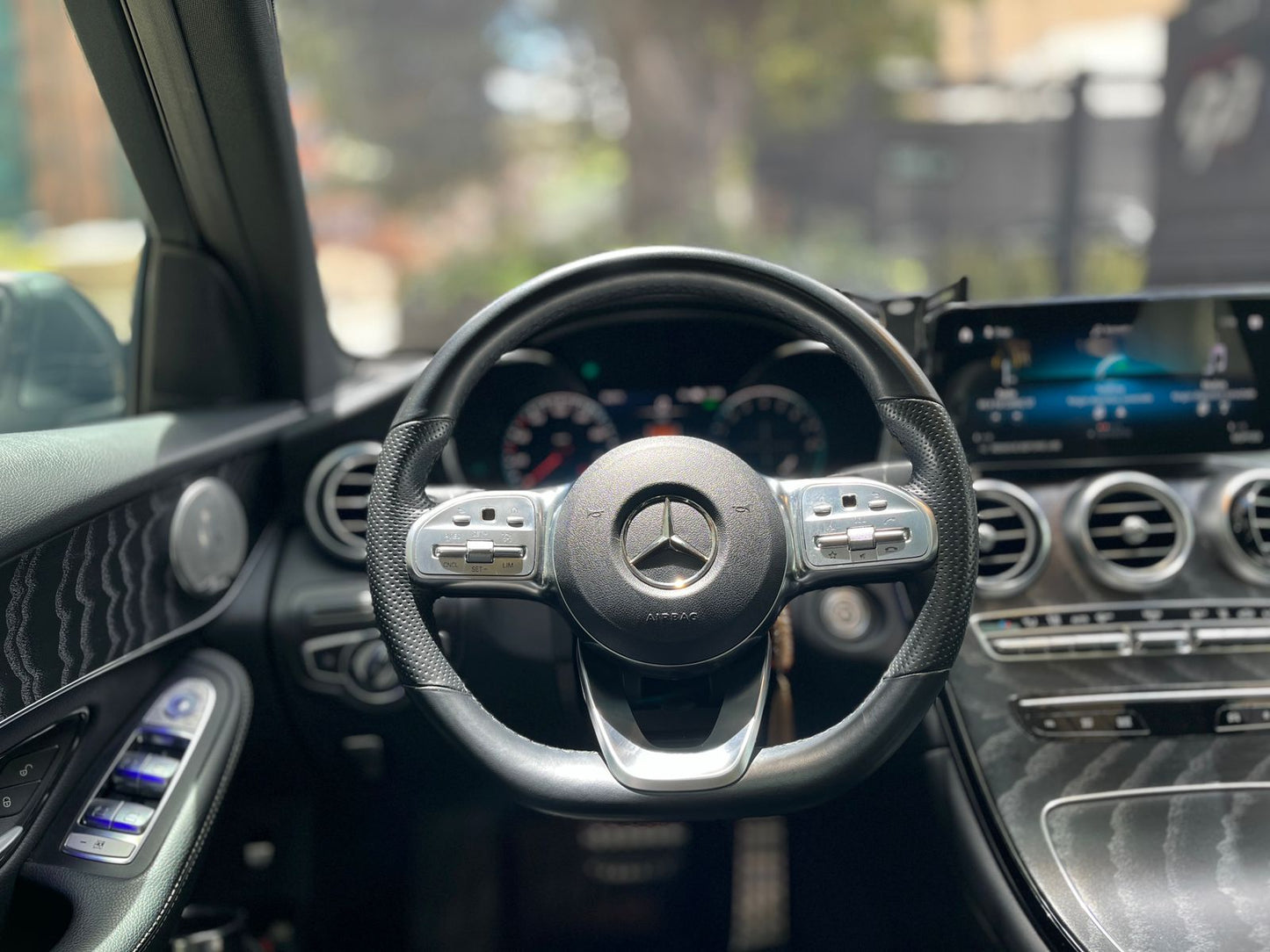 Mercedes-Benz GLC 300e Modelo 2022 - Autos 93