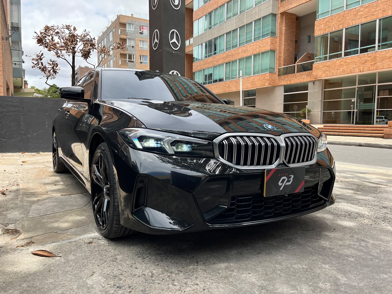 BMW 330e Modelo 2024
