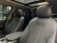 Cargar imagen en el visor de la galería, BMW X5 xDrive35I Modelo 2017

