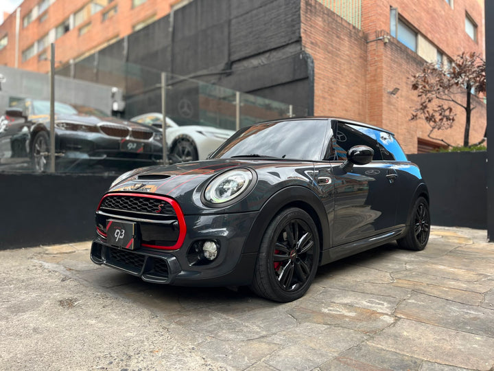 MINI Cooper S Modelo 2019 JCW Style