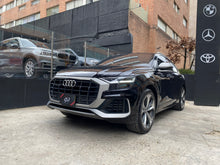 Cargar imagen en el visor de la galería, Audi Q8 Hibrida Blindada Modelo 2019
