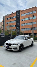 Cargar imagen en el visor de la galería, BMW M240I Coupé Modelo 2019
