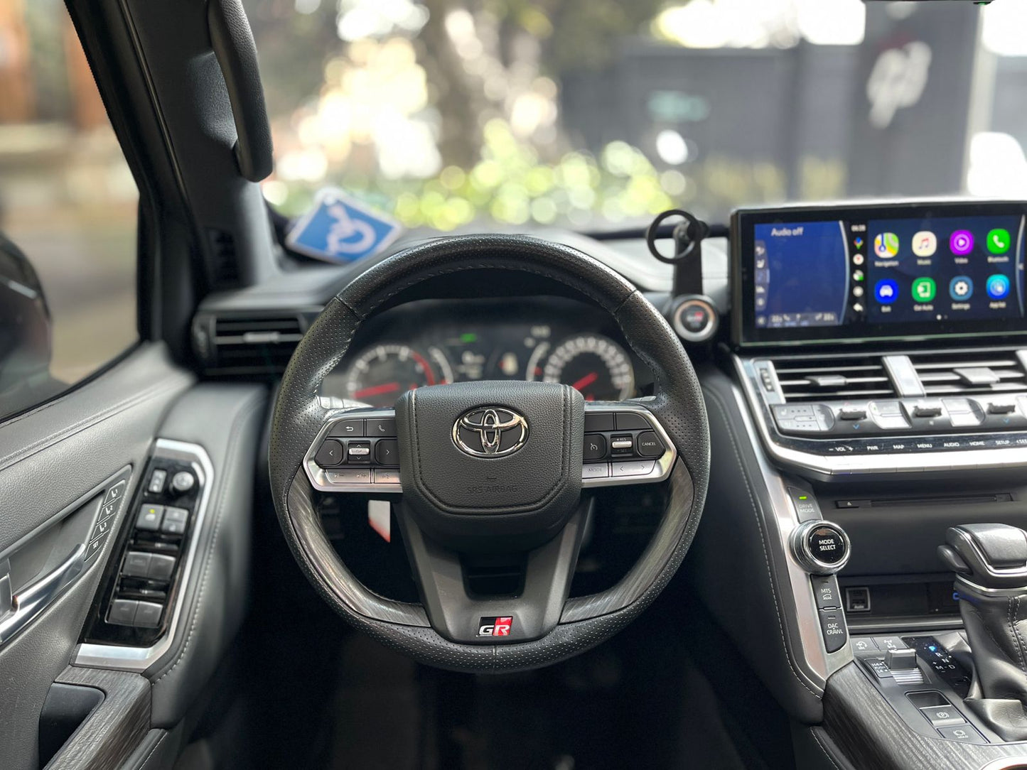 Toyota Land Cruiser 300 GR Sport Modelo 2022