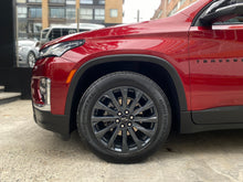 Cargar imagen en el visor de la galería, Chevrolet Traverse RS Modelo 2023
