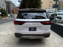 Cargar imagen en el visor de la galería, Lexus LX700H Modelo 2025
