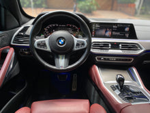Cargar imagen en el visor de la galería, BMW X6 M50I Blindada Modelo 2023
