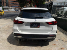 Cargar imagen en el visor de la galería, Mercedes-Benz GLA 200 Modelo 2022
