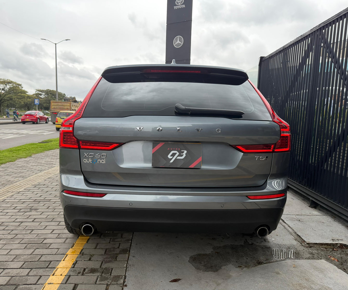 Volvo XC-60 T5 AWD Modelo 2020 - Autos 93