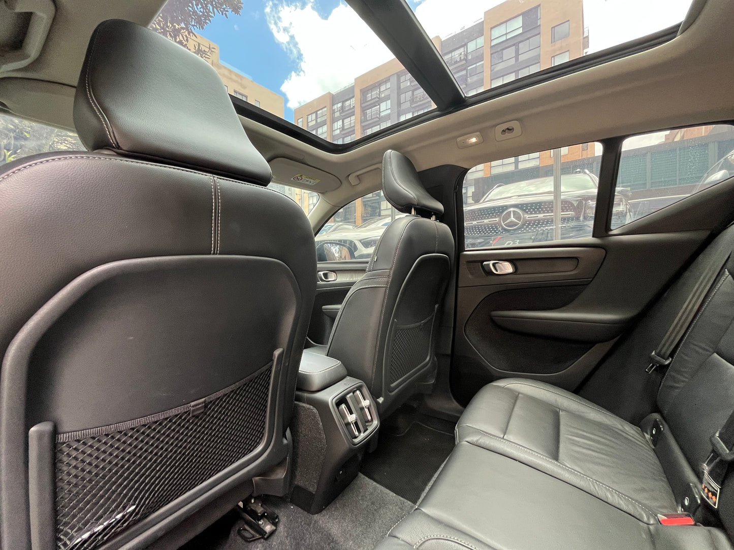 Volvo XC40 B5 AWD Hybrid Modelo 2023