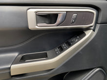Cargar imagen en el visor de la galería, Ford Explorer XLT Modelo 2020
