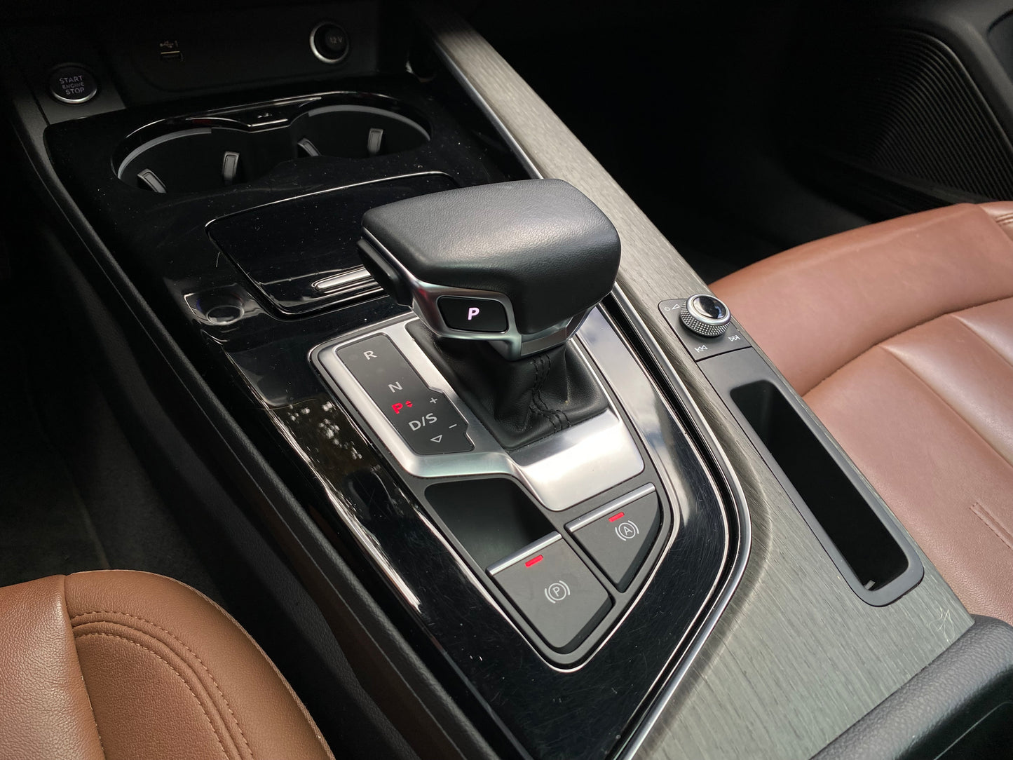 Audi A4 40 TFSI Hibrido Unique Edition Modelo 2023 - Autos 93