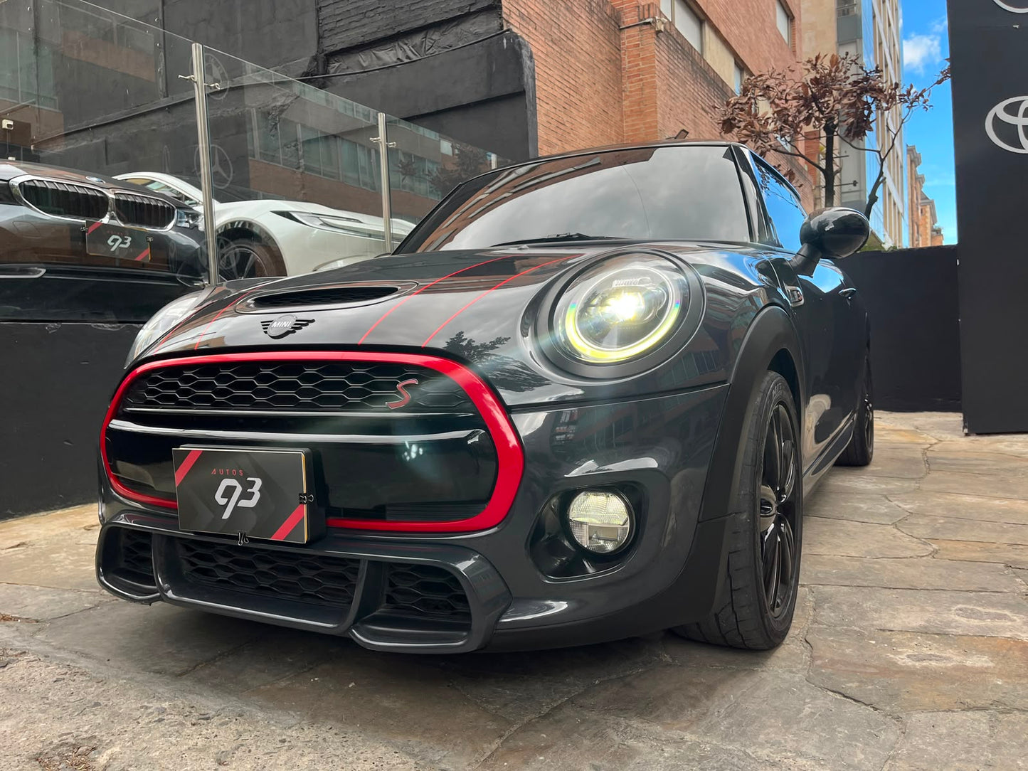MINI Cooper S Modelo 2019 JCW Style