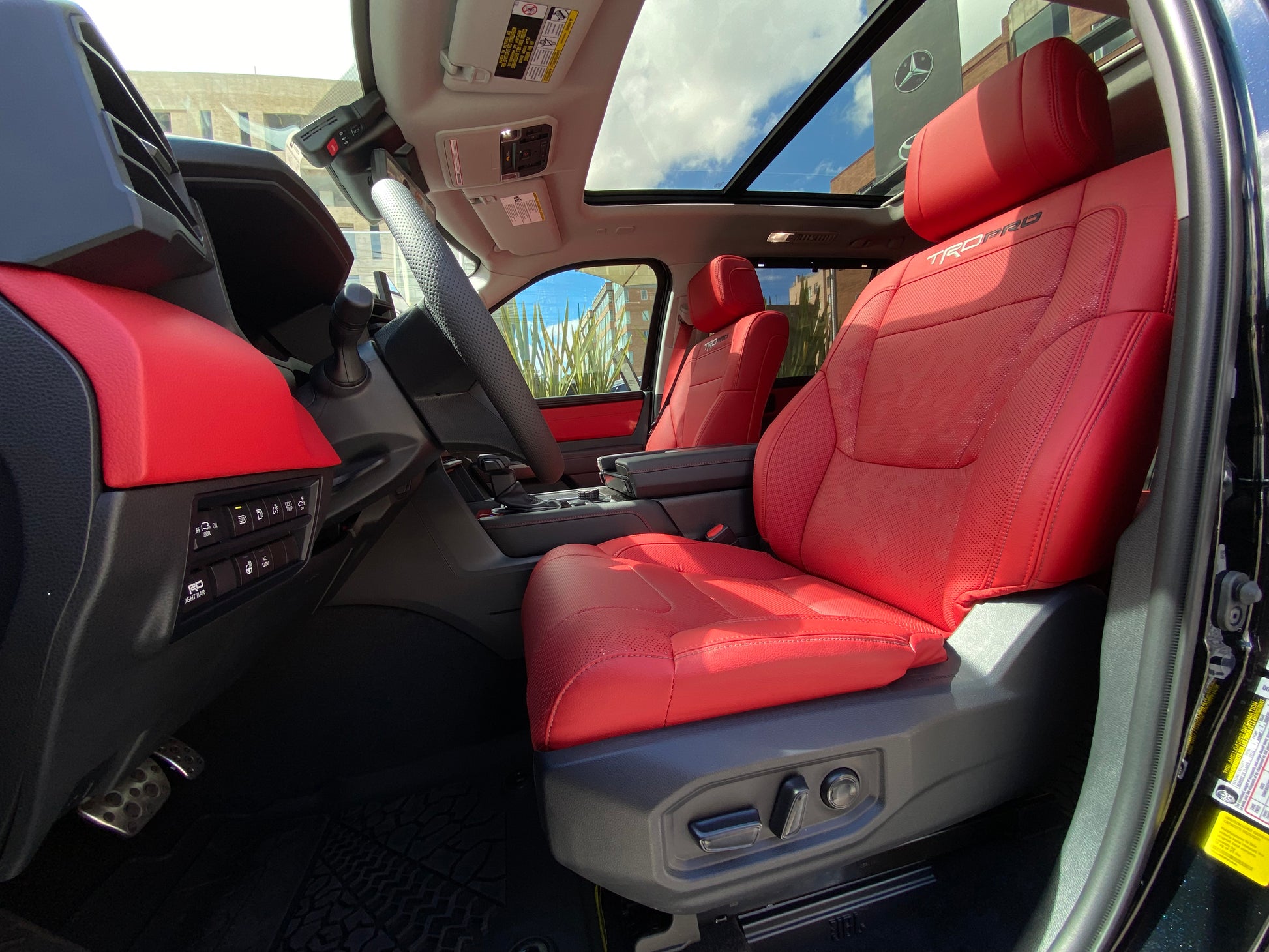 Toyota Sequoia TRD PRO Hibrida Modelo 2026 (IMPORTACIÓN) - Autos 93