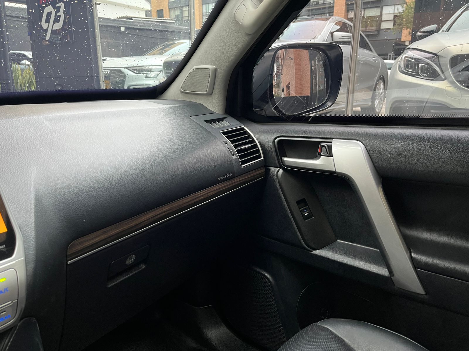 Toyota Prado VX Blindada Modelo 2020 - Autos 93