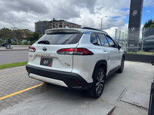 Cargar imagen en el visor de la galería, Toyota Corolla Cross Híbrida SEG Modelo 2026
