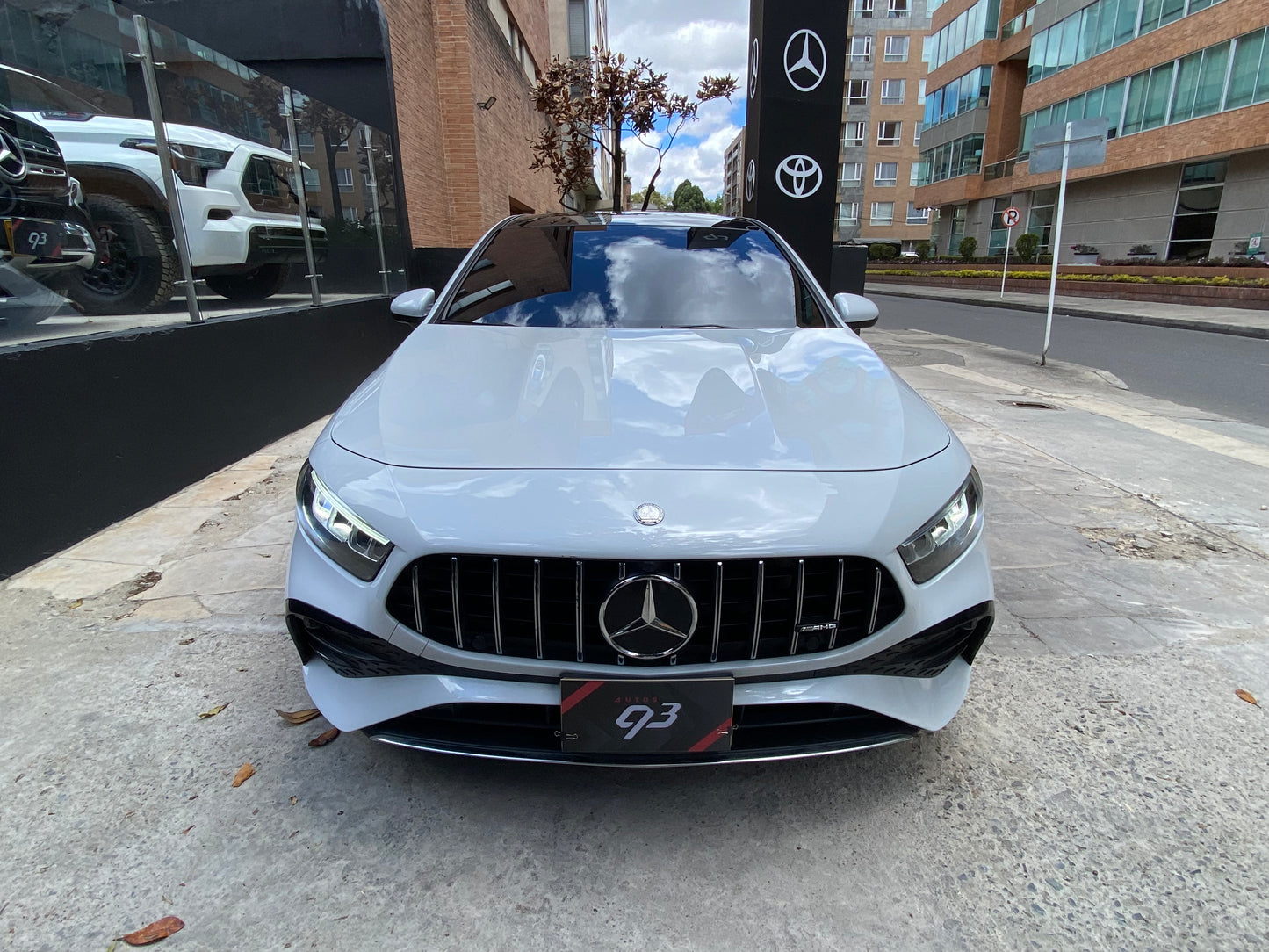 Mercedes-Benz AMG A35 4MATIC Híbrido Modelo 2023 - Autos 93