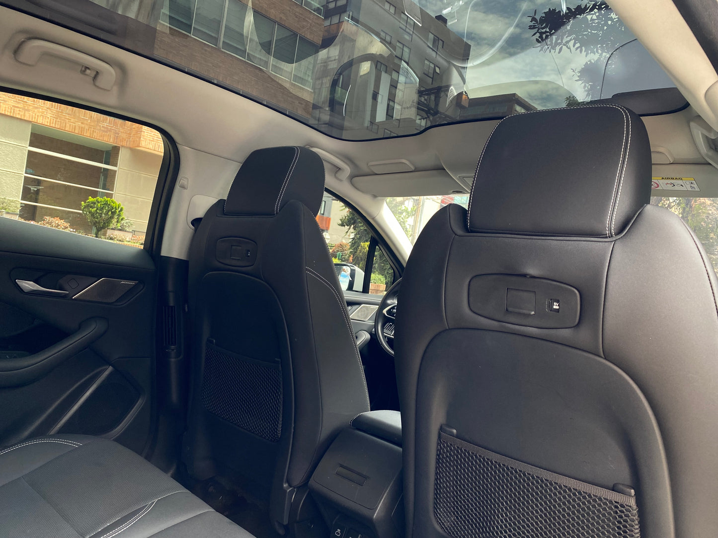 Jaguar I-PACE EV 400S Modelo 2021 - Autos 93
