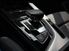 Cargar imagen en el visor de la galería, Audi A4 MHEV - Autos 93
