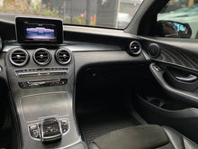 Cargar imagen en el visor de la galería, Mercedes-Benz GLC 250 4MATIC Coupé Modelo 2019
