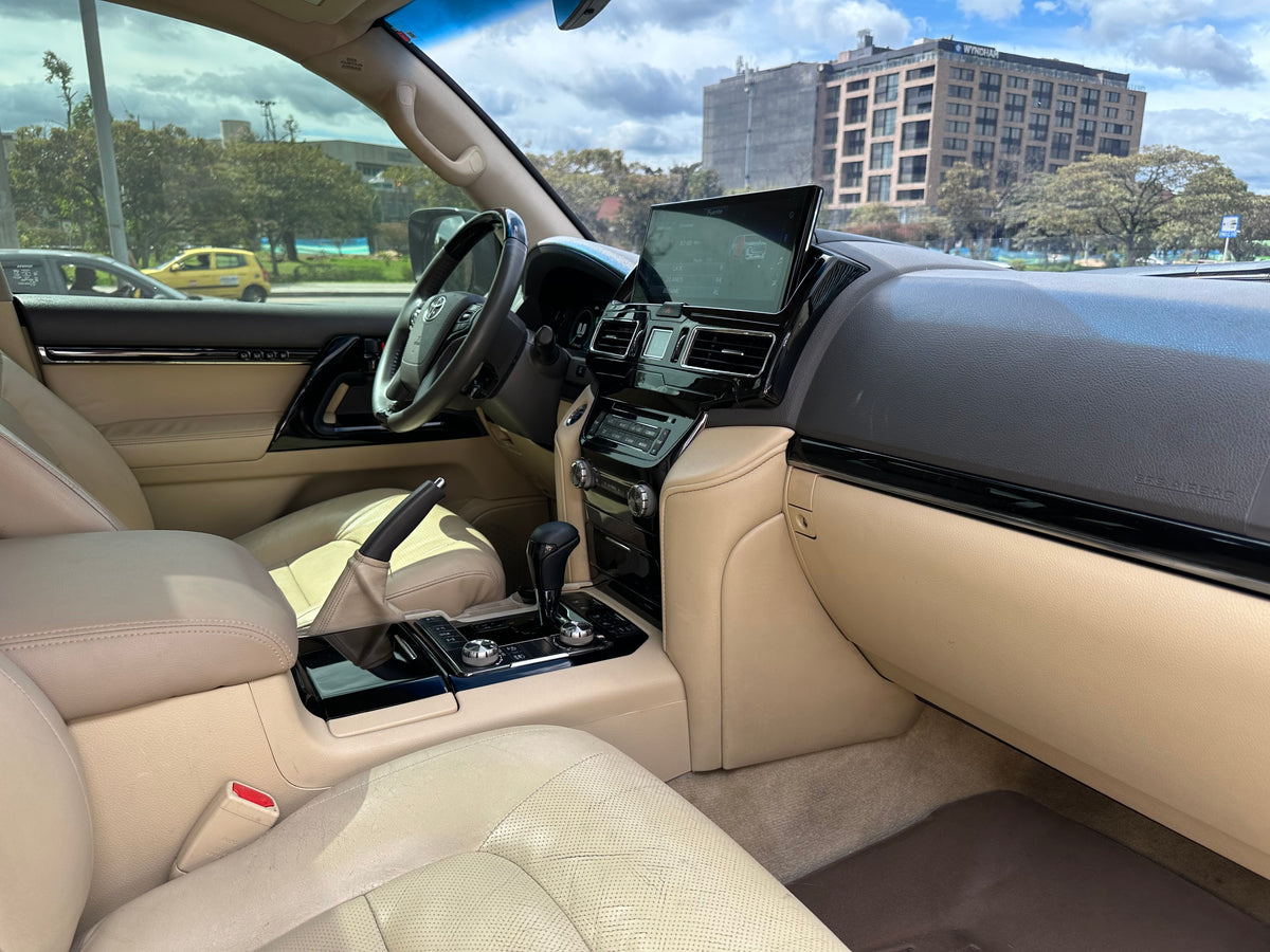 Toyota Land Cruiser 200 VX V8 Executive Lounge modelo 2017 - Autos 93