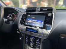 Cargar imagen en el visor de la galería, Toyota Land Cruiser Prado VXL Blindada Modelo 2018
