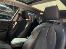 Cargar imagen en el visor de la galería, BMW 218I Active Tourer Modelo 2021
