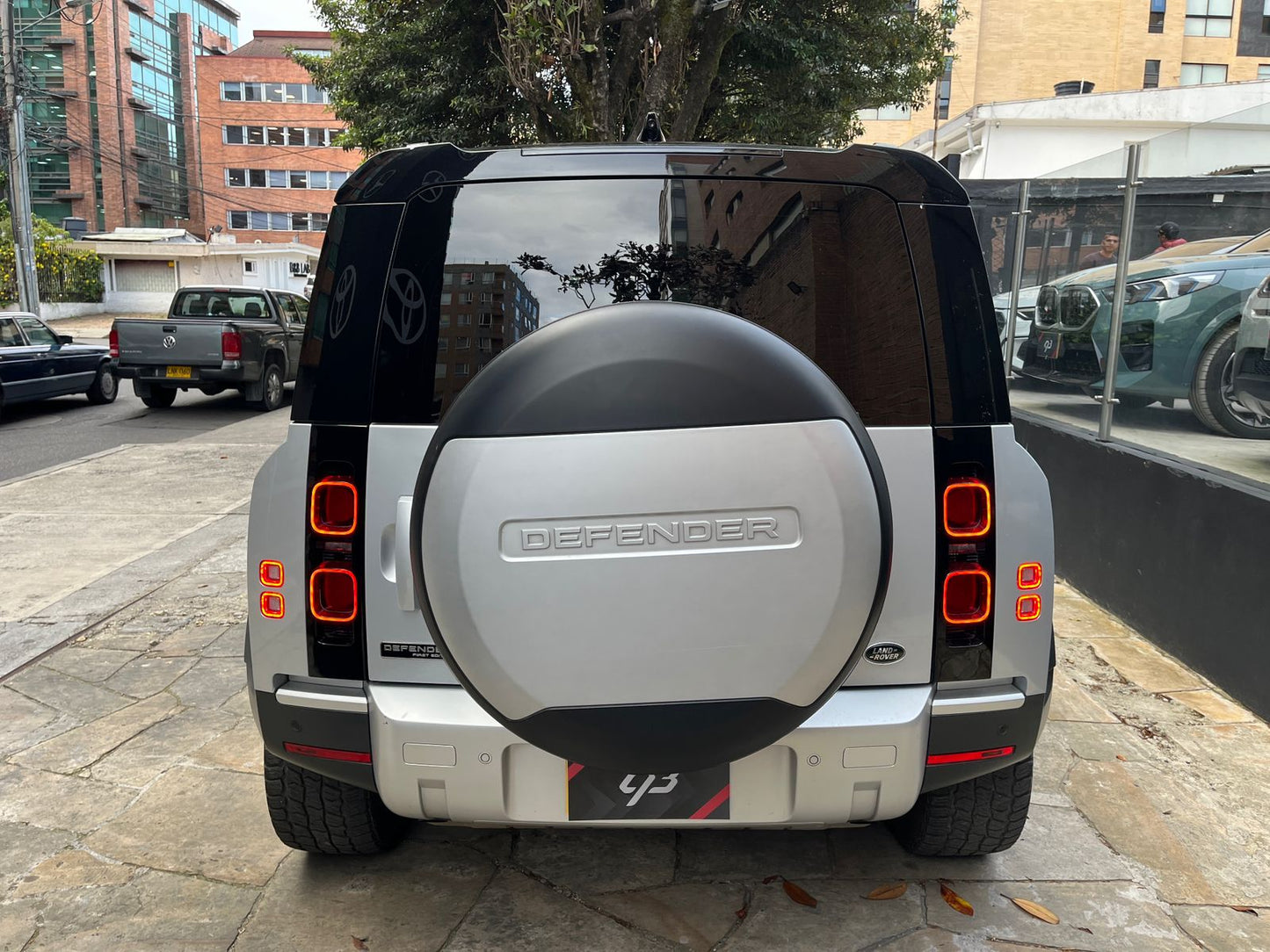 Land Rover Defender First Edition 3.0 MHEV Modelo 2021