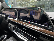 Cargar imagen en el visor de la galería, Cadillac Escalade 600D Modelo 2024
