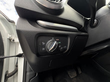 Cargar imagen en el visor de la galería, Audi A3 Sportback Modelo 2019
