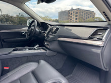 Cargar imagen en el visor de la galería, Volvo XC90 T8 Híbrida Modelo 2023
