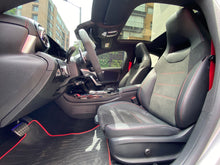 Cargar imagen en el visor de la galería, Mercedes-Benz AMG CLA 45S 4MATIC Modelo 2023
