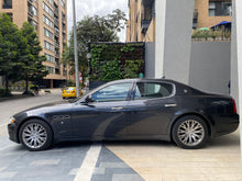 Cargar imagen en el visor de la galería, Maserati Quattroporte Modelo 2011
