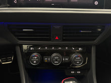 Cargar imagen en el visor de la galería, Volkswagen Jetta GLI Modelo 2023
