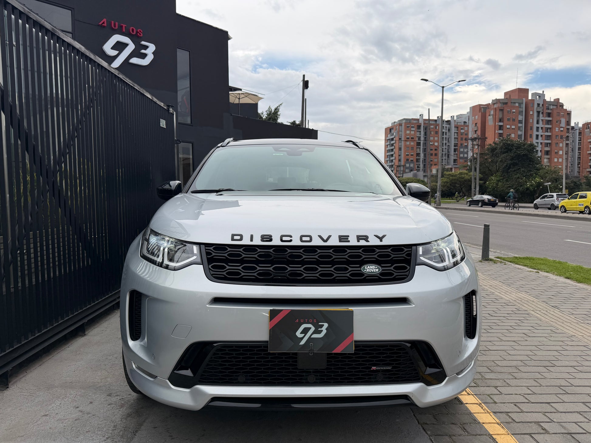 Land Rover Discovery MHEV Modelo 2023 - Autos 93