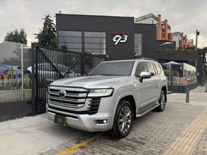 Toyota Land cruiser 300 ZX Modelo 2023