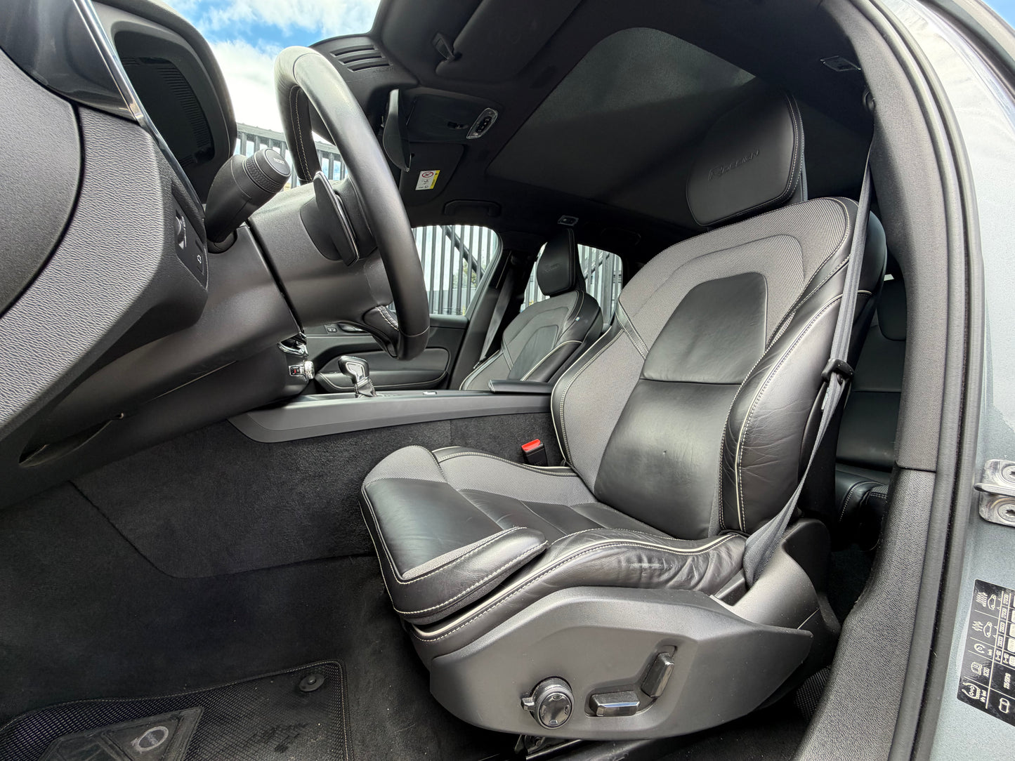 Volvo XC60 T5 R-Design Polestar AWD Modelo 2020