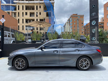Cargar imagen en el visor de la galería, BMW 320I Modelo 2020
