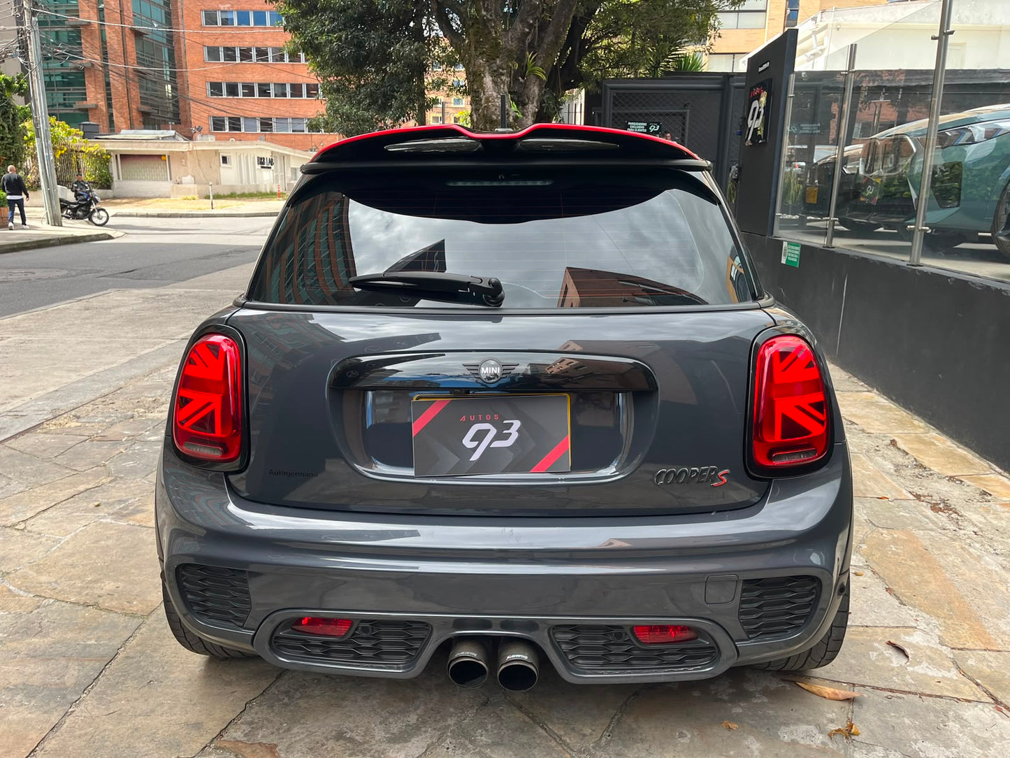 MINI Cooper S Modelo 2019 JCW Style