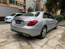 Cargar imagen en el visor de la galería, Mercedes-Benz C200 Modelo 2021
