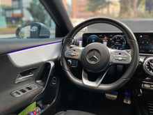 Cargar imagen en el visor de la galería, Mercedes-Benz A200 Sedan Modelo 2022

