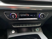 Cargar imagen en el visor de la galería, Audi Q5 Sportback Híbrida Modelo 2023

