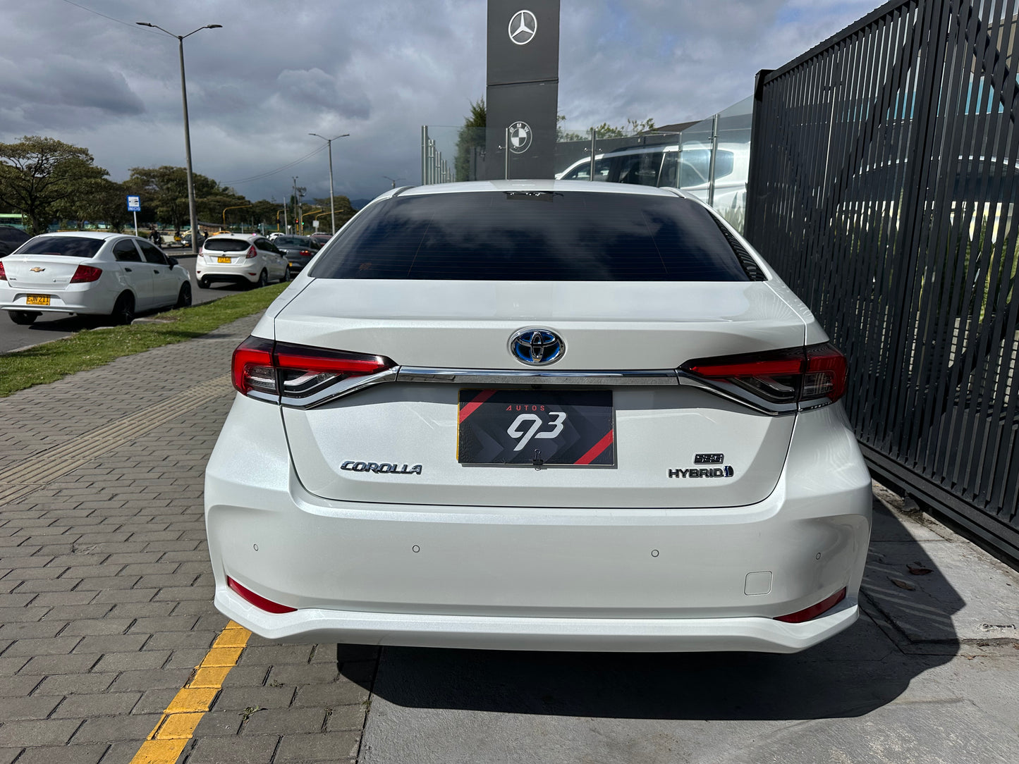 TOYOTA COROLLA HYBRID 1.8 (2023)
