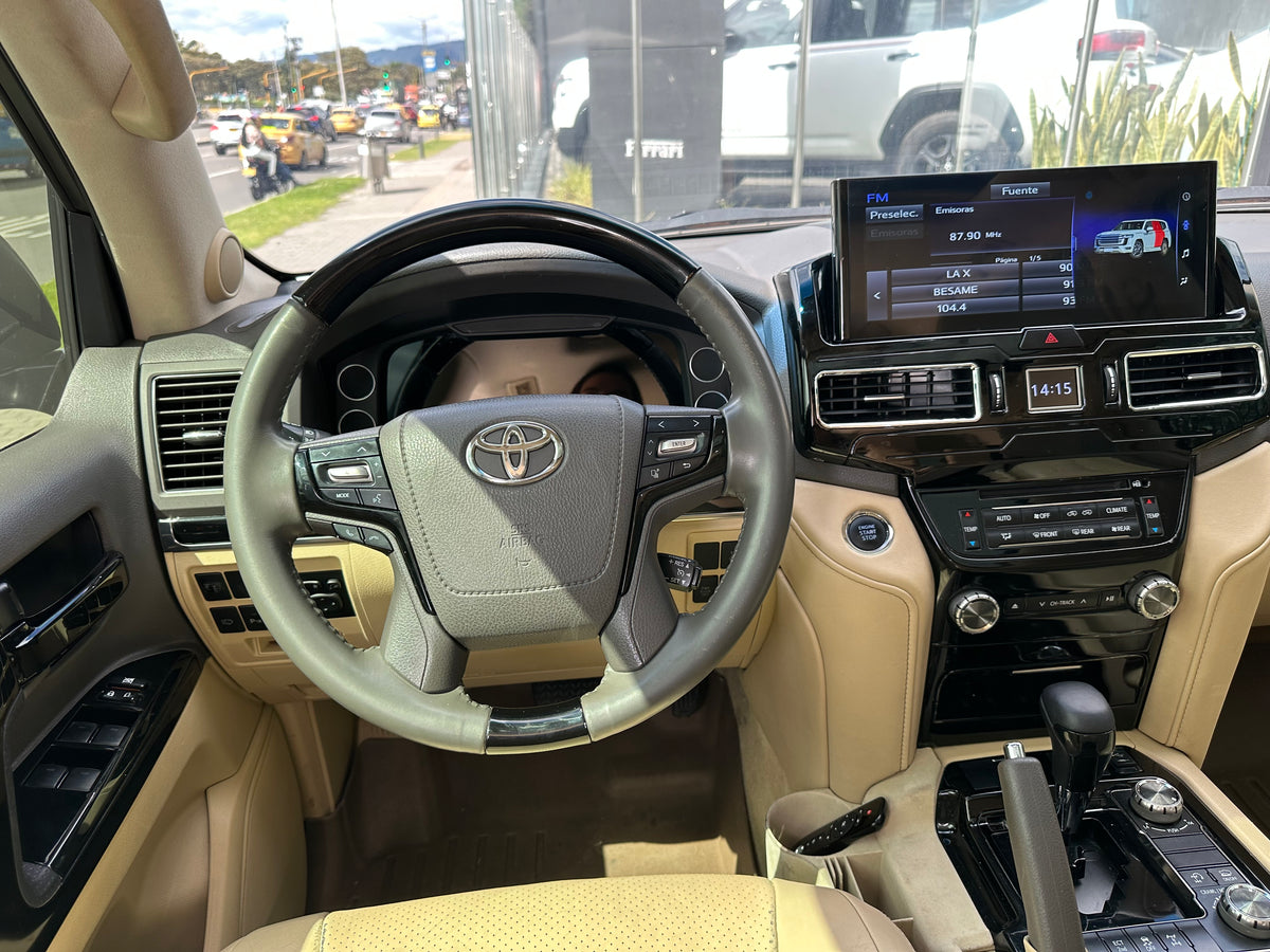 Toyota Land Cruiser 200 VX V8 Executive Lounge modelo 2017 - Autos 93