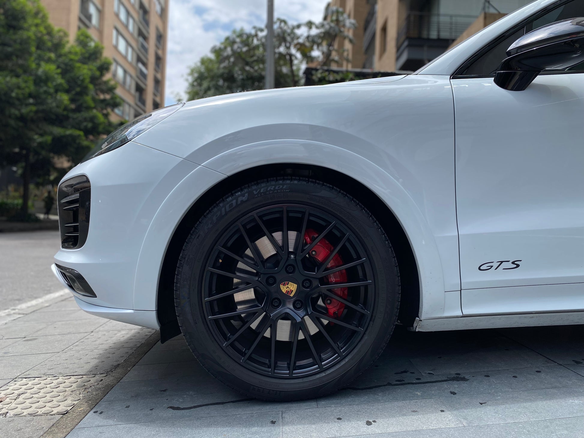 Porsche Cayenne GTS Coupé Modelo 2022 - Autos 93